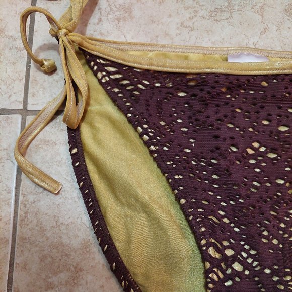 Two Piece La Vie an Rose Bikini - Picture 4 of 7